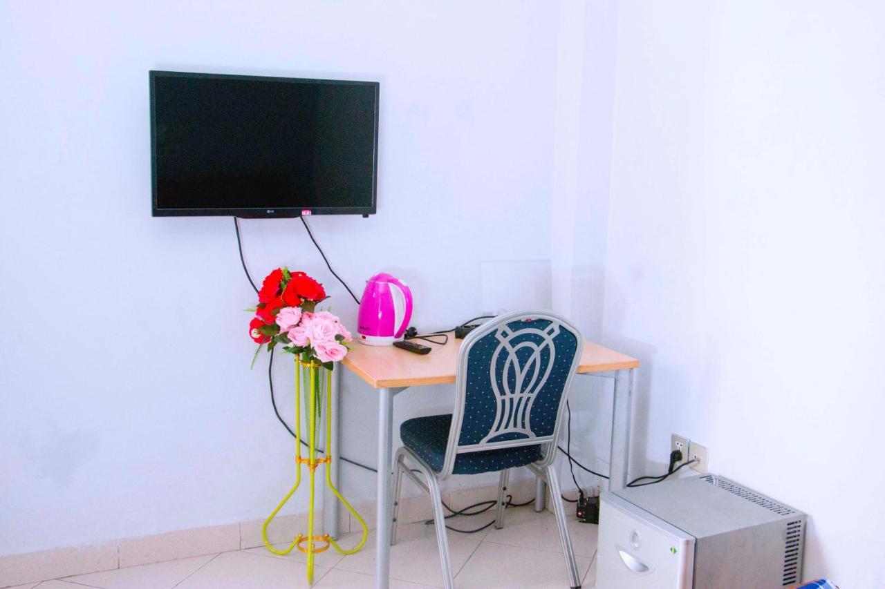 Nora Hotel Cotonou Exterior photo