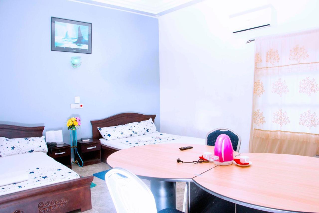Nora Hotel Cotonou Exterior photo