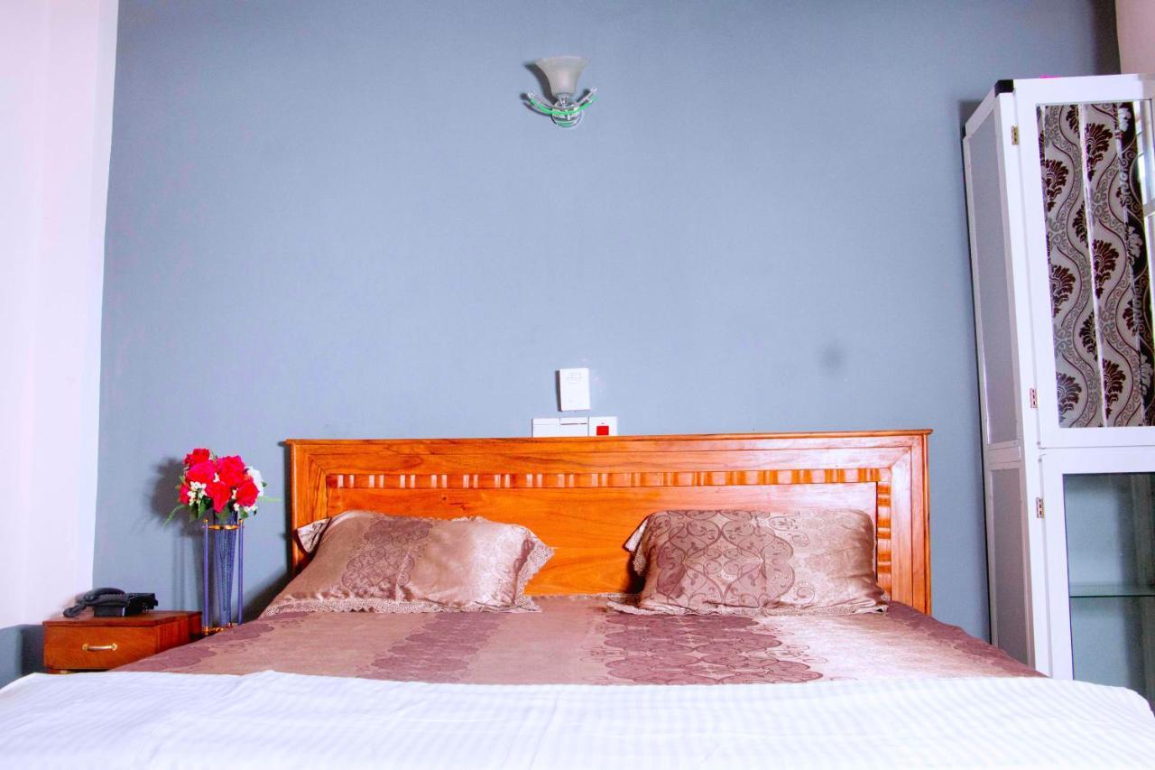 Nora Hotel Cotonou Exterior photo